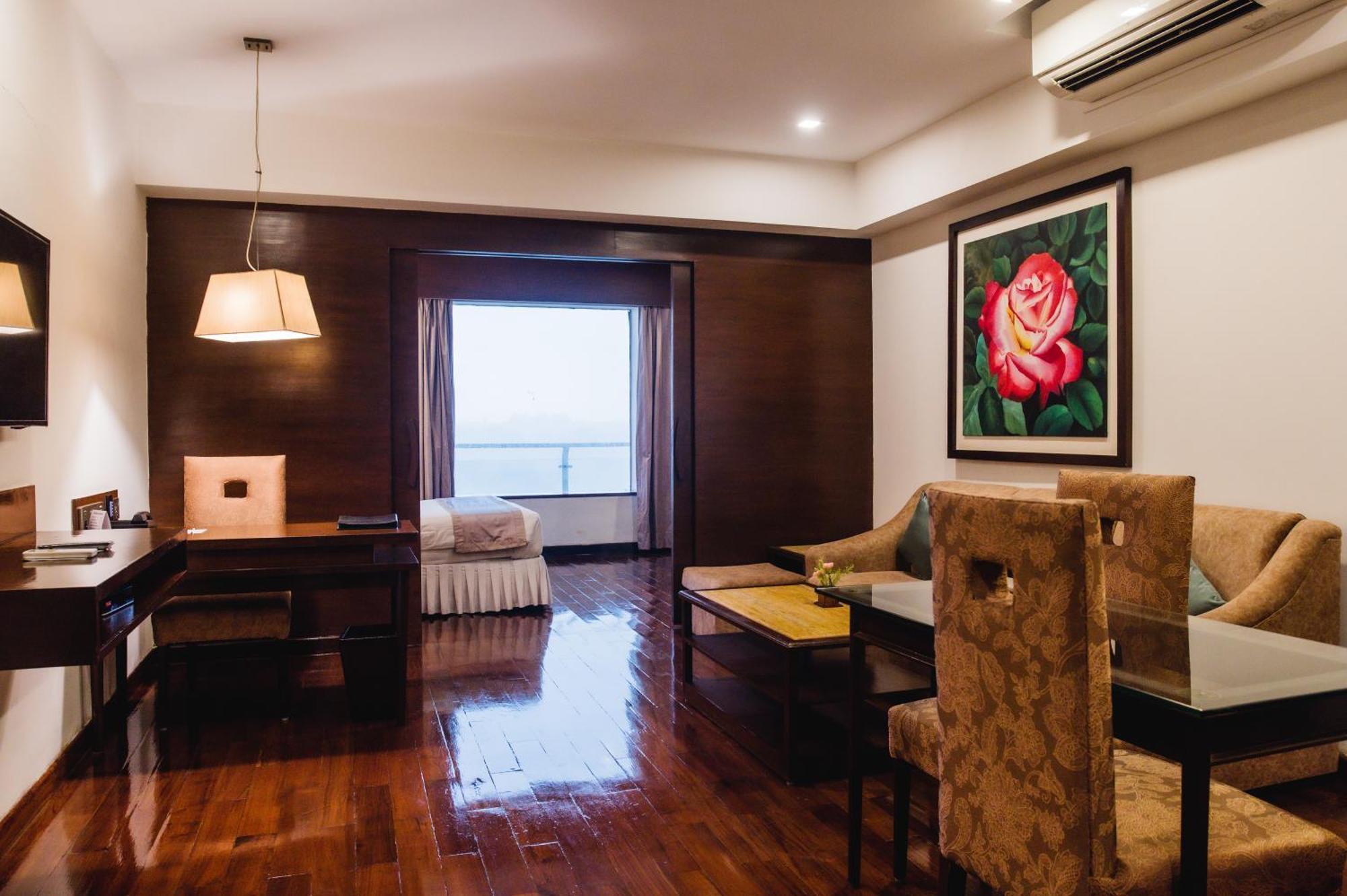 The Alcor Hotel Jamshedpur Exterior foto